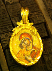 Iconic Russian 18K Yellow Gold Micromosaic Pendant of Madonna and Child